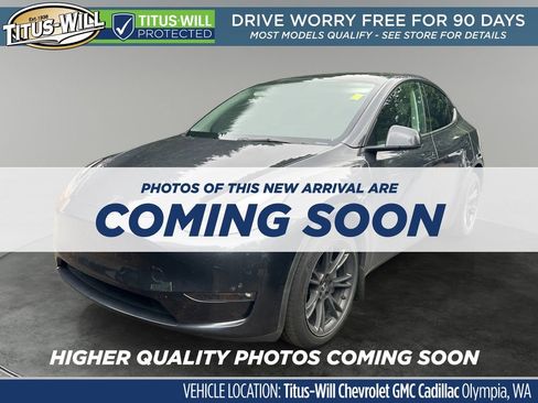 Used 2024 Tesla Model Y Long Range AWD/4WD image 2