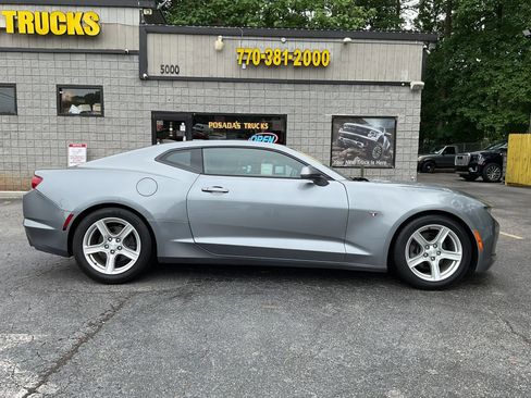 Used 2019 Chevrolet Camaro LT RWD image 8