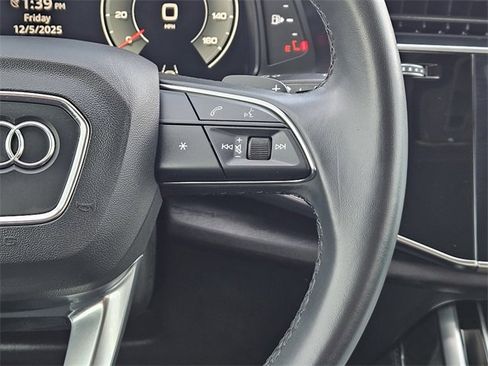 Used 2023 Audi Q7 3.0T Prestige image 28