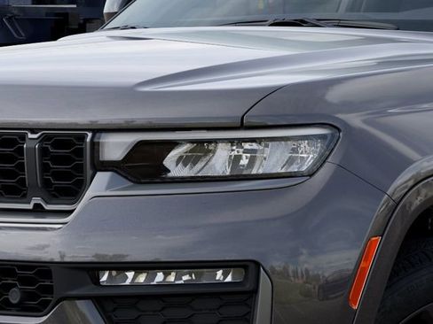 New 2026 Jeep Grand Cherokee L Limited AWD/4WD image 10