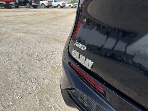 Used 2023 Toyota Sienna XSE w/ XSE Plus Package image 11