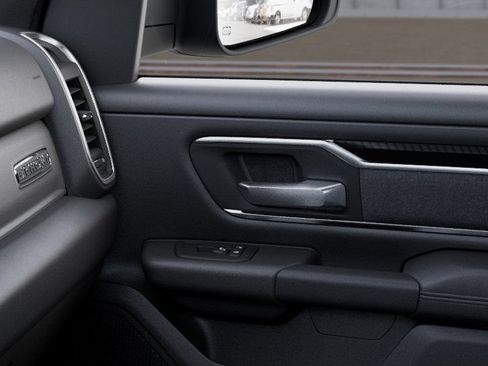 New 2026 RAM 1500 4x4 Crew Cab image 33