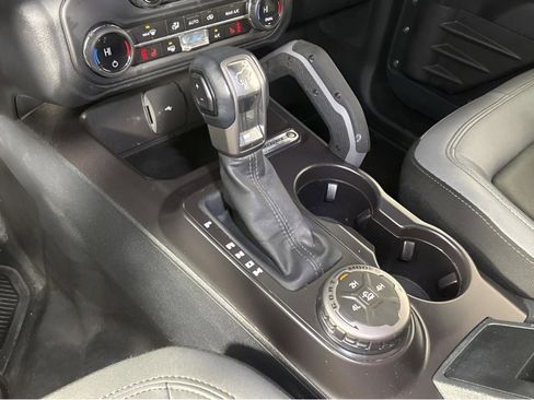 Used 2024 Ford Bronco Big Bend image 24