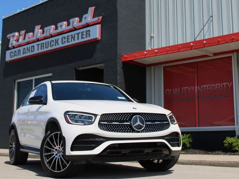 Used 2020 Mercedes-Benz GLC 300 4MATIC Coupe image 4