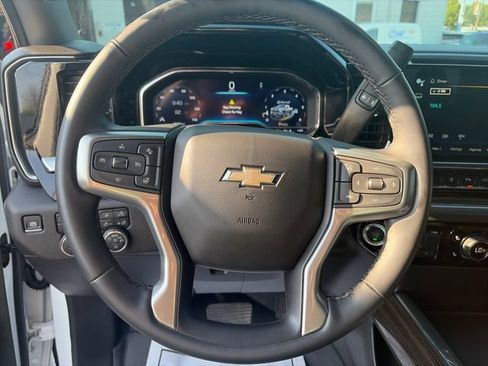 Used 2025 Chevrolet Silverado 2500 LT w/ Z71 Chrome Sport Edition AWD/4WD image 14
