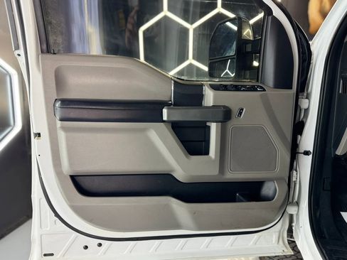 Used 2017 Ford F350 XLT w/ FX4 Off-Road Package image 11