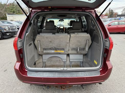 Used 2009 Toyota Sienna image 24