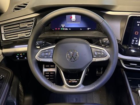 New 2026 Volkswagen Atlas Peak Edition AWD/4WD image 13