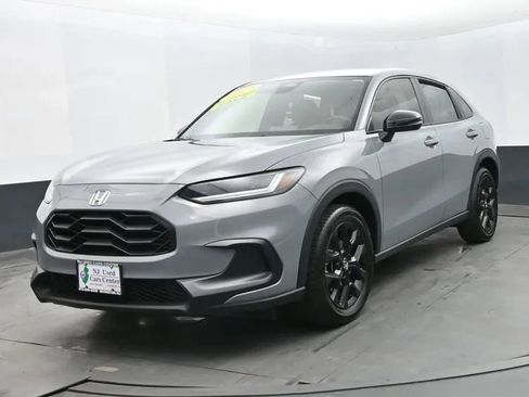 Used 2024 Honda HR-V Sport image 1