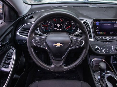 Used 2024 Chevrolet Malibu LT FWD image 12