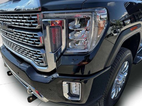 Used 2020 GMC Sierra 2500 Denali w/ Denali Ultimate Package image 11