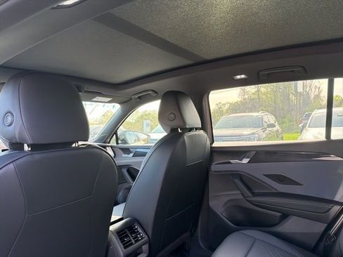 New 2026 Volkswagen Tiguan SE R-Line image 7