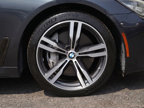 Used 2016 BMW 750i xDrive AWD/4WD image 13
