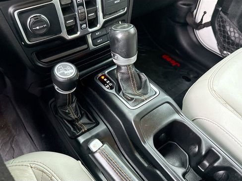 Used 2021 Jeep Wrangler Unlimited Sahara image 18