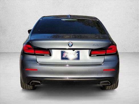 Used 2022 BMW 530i w/ M Sport Package image 9