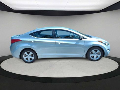 Used 2013 Hyundai Elantra GLS w/ Preferred Pkg image 9