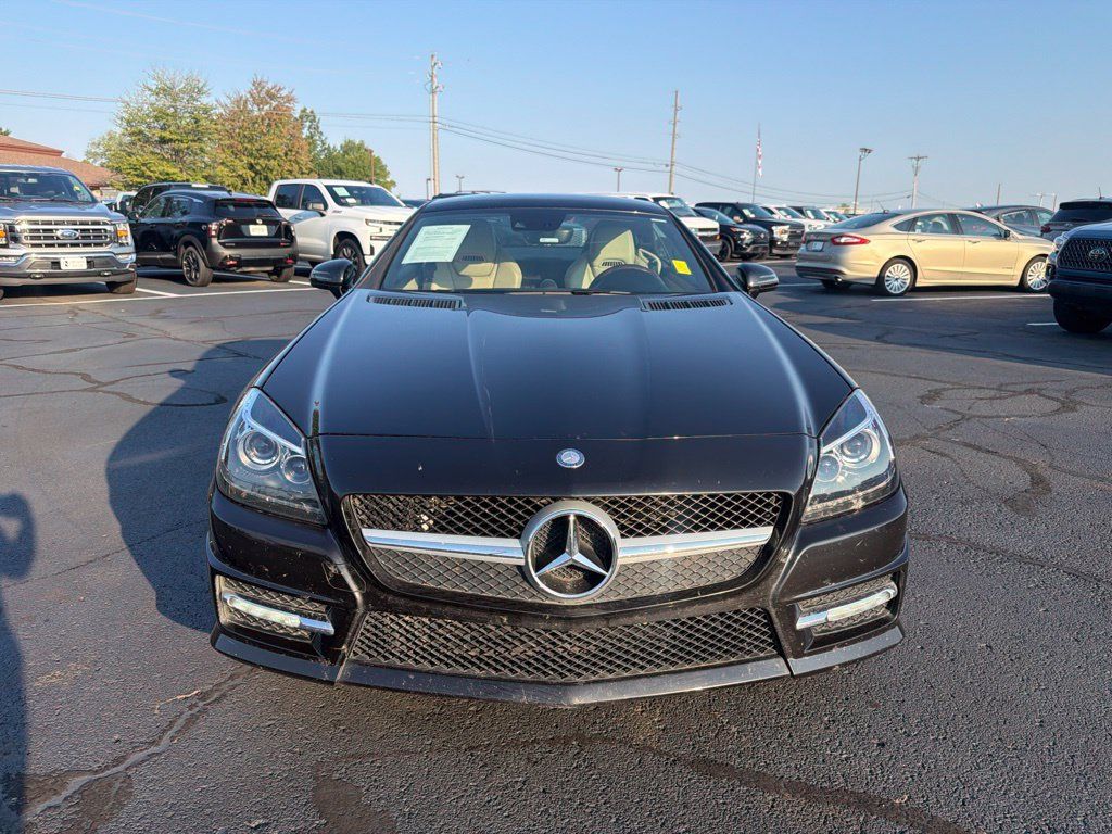 Used 2014 Mercedes-Benz SLK 350 image 2