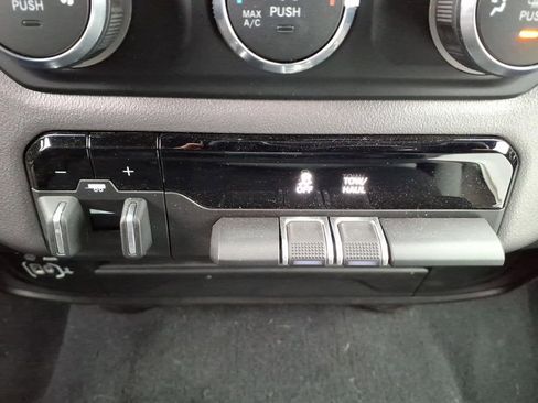 Used 2024 RAM 2500 Big Horn w/ Bed Utility Group image 22