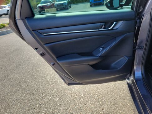 Used 2020 Honda Accord Sport image 14