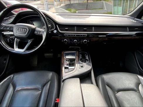 Used 2017 Audi Q7 3.0T Premium image 15