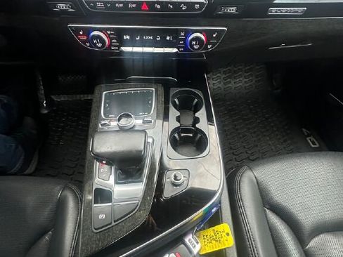 Used 2019 Audi Q7 3.0T Prestige w/ Prestige Package image 29