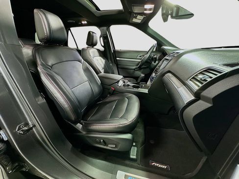 Used 2019 Ford Explorer Sport w/ Equipment Group 401A AWD/4WD image 35