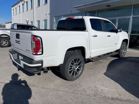Used 2019 GMC Canyon Denali image 3