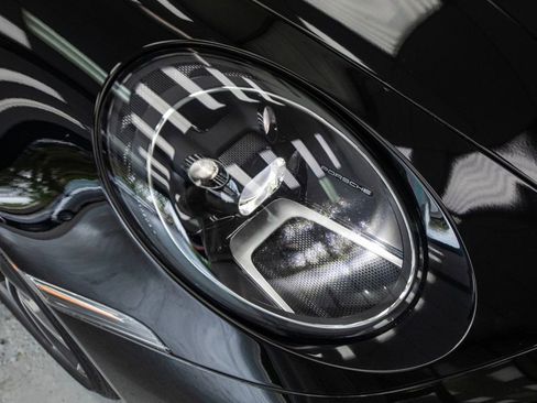 Used 2020 Porsche 911 Carrera image 9