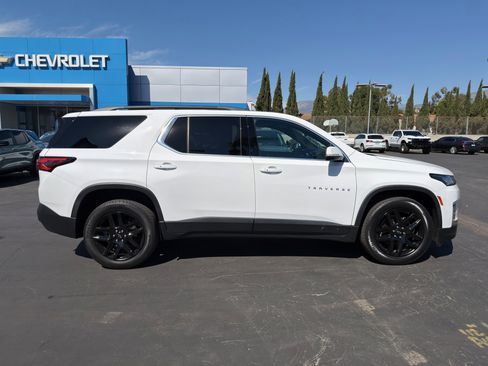 Used 2023 Chevrolet Traverse LT image 10