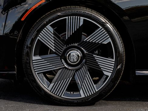 Certified 2025 Rolls-Royce Spectre w/ Spectre Enhancement Package image 10