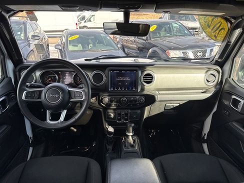 Used 2023 Jeep Gladiator Overland image 28