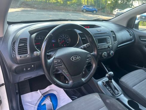 Used 2015 Kia Forte Koup EX FWD image 11