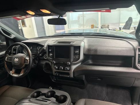 Used 2024 RAM 2500 Tradesman w/ Chrome Appearance Group AWD/4WD image 13