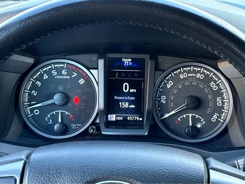 Used 2023 Toyota Tacoma TRD Off-Road image 4