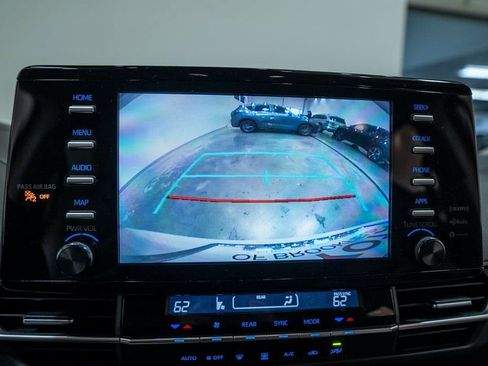 Used 2024 Toyota Sienna LE image 23