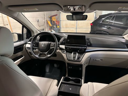 Used 2025 Honda Odyssey EX-L image 7