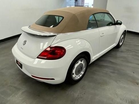 Used 2018 Volkswagen Beetle 2.0T Coast FWD image 18