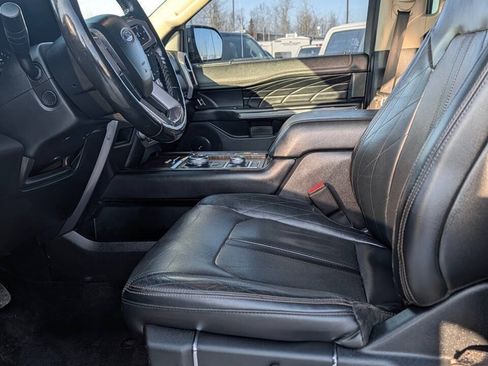Used 2018 Ford Expedition Platinum AWD/4WD image 14