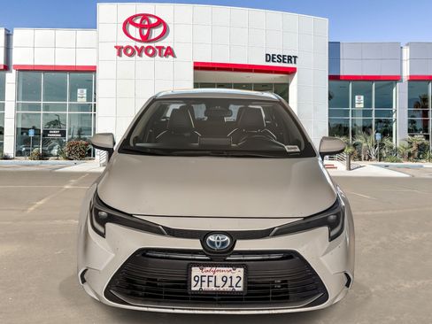 Certified 2023 Toyota Corolla XLE FWD image 2
