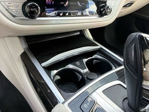 Used 2021 BMW 750i xDrive w/ Executive Package AWD/4WD image 27