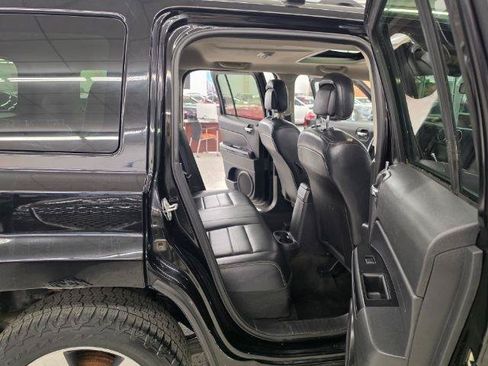 Used 2016 Jeep Patriot High Altitude FWD image 11