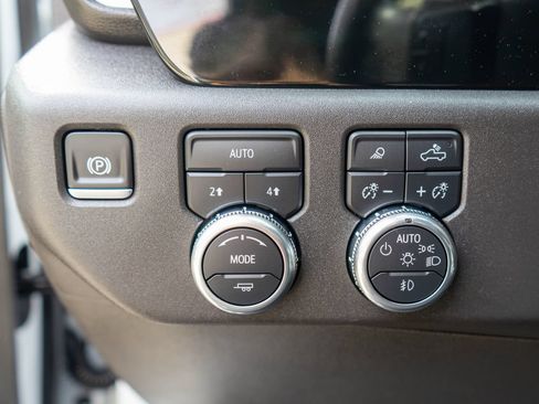 Certified 2025 GMC Sierra 1500 Elevation w/ Elevation Premium Package AWD/4WD image 18