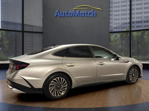 Used 2025 Hyundai Sonata Limited image 12