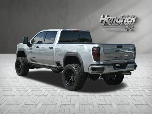 Used 2025 GMC Sierra 2500 Denali Ultimate AWD/4WD image 7