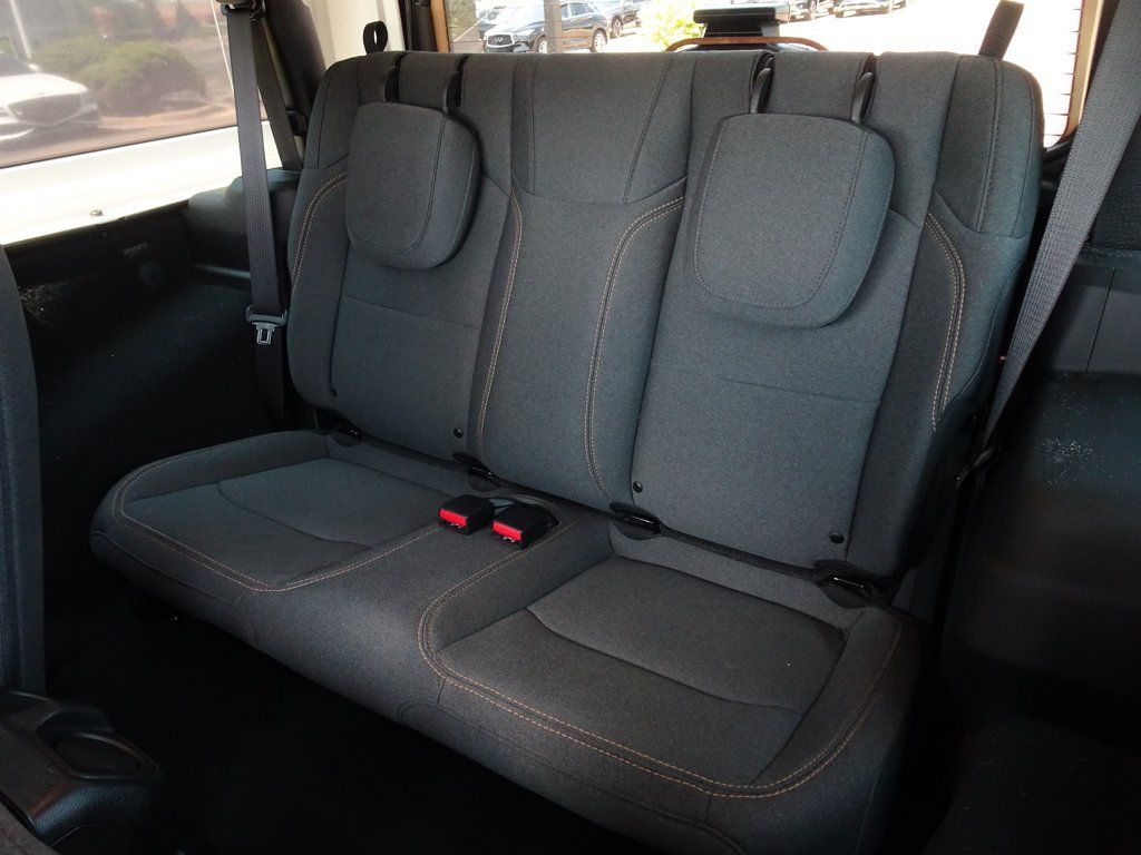 Used 2024 Jeep Wrangler Sport AWD/4WD image 13
