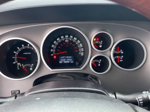 Used 2016 Toyota Sequoia Platinum AWD/4WD image 18