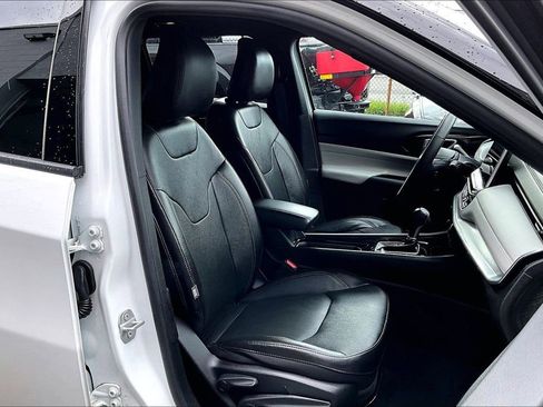 Used 2023 Jeep Compass Limited AWD/4WD image 7