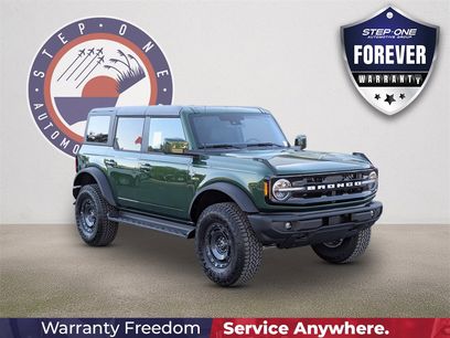 New 2025 Ford Bronco Outer Banks w/ Sasquatch Package