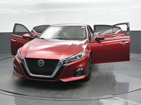 Used 2019 Nissan Altima 2.5 Platinum AWD/4WD image 45