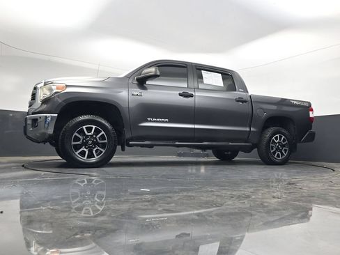 Used 2017 Toyota Tundra SR5 w/ TRD Off Road Package AWD/4WD image 45